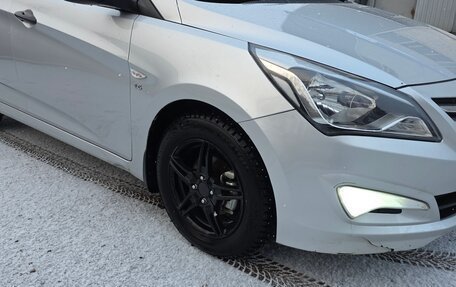 Hyundai Solaris II рестайлинг, 2014 год, 650 000 рублей, 5 фотография