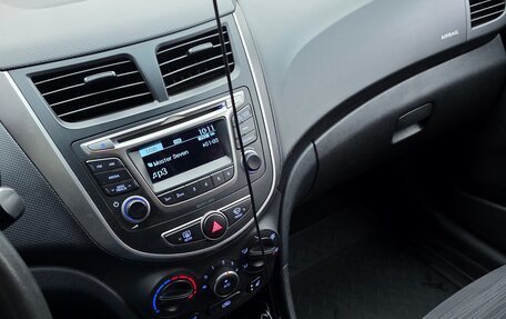 Hyundai Solaris II рестайлинг, 2014 год, 650 000 рублей, 29 фотография