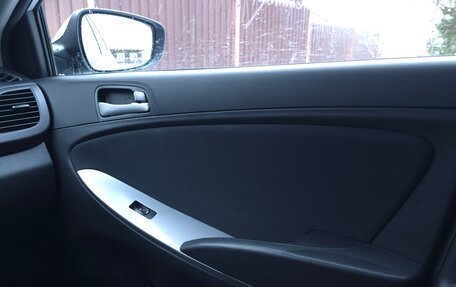 Hyundai Solaris II рестайлинг, 2014 год, 650 000 рублей, 22 фотография