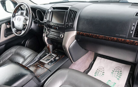 Toyota Land Cruiser 200, 2010 год, 3 479 000 рублей, 15 фотография