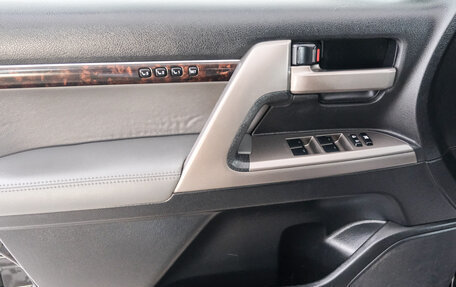 Toyota Land Cruiser 200, 2010 год, 3 479 000 рублей, 26 фотография