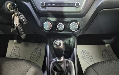 KIA Rio III рестайлинг, 2016 год, 996 000 рублей, 16 фотография