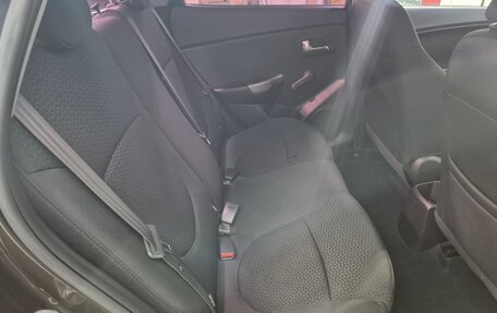 KIA Rio III рестайлинг, 2016 год, 996 000 рублей, 15 фотография