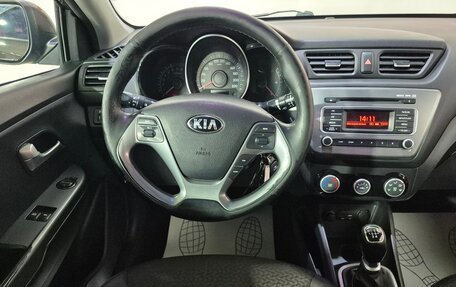 KIA Rio III рестайлинг, 2016 год, 996 000 рублей, 10 фотография