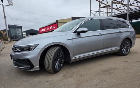 Volkswagen Passat B8 рестайлинг, 2020 год, 2 600 000 рублей, 1 фотография