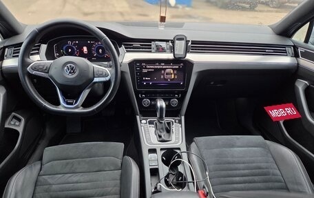 Volkswagen Passat B8 рестайлинг, 2020 год, 2 600 000 рублей, 6 фотография