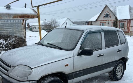 Chevrolet Niva I рестайлинг, 2003 год, 360 000 рублей, 2 фотография