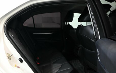 Toyota Camry, 2018 год, 2 100 000 рублей, 12 фотография