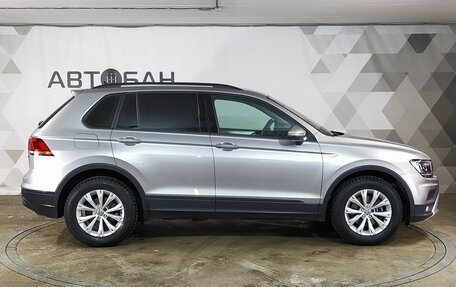 Volkswagen Tiguan II, 2020 год, 2 819 000 рублей, 6 фотография