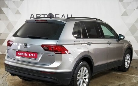 Volkswagen Tiguan II, 2020 год, 2 819 000 рублей, 3 фотография