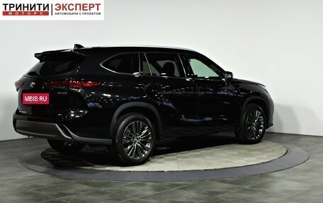 Toyota Highlander, 2025 год, 6 140 000 рублей, 5 фотография