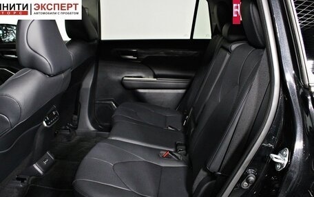 Toyota Highlander, 2025 год, 6 140 000 рублей, 22 фотография