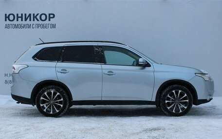 Mitsubishi Outlander III рестайлинг 3, 2012 год, 1 279 000 рублей, 4 фотография