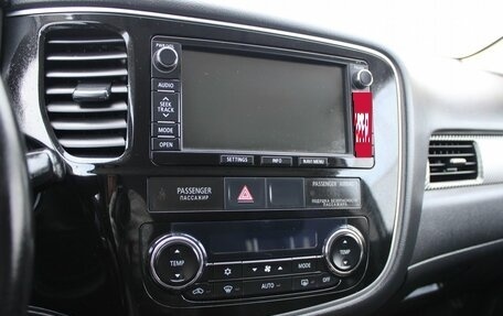Mitsubishi Outlander III рестайлинг 3, 2012 год, 1 279 000 рублей, 18 фотография