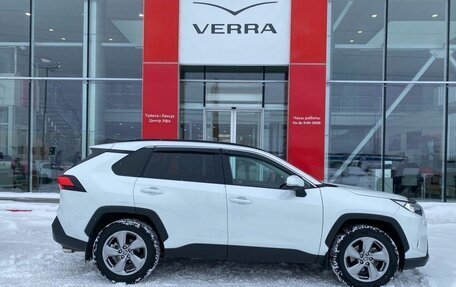 Toyota RAV4, 2021 год, 3 630 000 рублей, 4 фотография