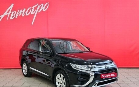 Mitsubishi Outlander III рестайлинг 3, 2019 год, 2 380 000 рублей, 7 фотография