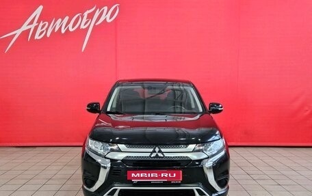 Mitsubishi Outlander III рестайлинг 3, 2019 год, 2 380 000 рублей, 18 фотография