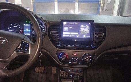 Hyundai Solaris II рестайлинг, 2022 год, 1 650 000 рублей, 12 фотография