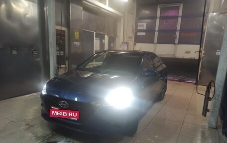 Hyundai Solaris II рестайлинг, 2022 год, 1 650 000 рублей, 5 фотография