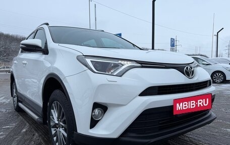 Toyota RAV4, 2018 год, 2 650 000 рублей, 3 фотография
