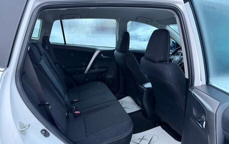 Toyota RAV4, 2018 год, 2 650 000 рублей, 33 фотография