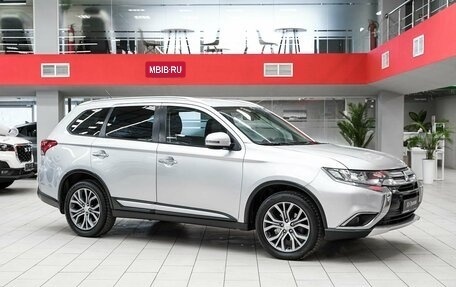 Mitsubishi Outlander III рестайлинг 3, 2015 год, 1 490 000 рублей, 3 фотография