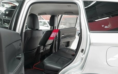 Mitsubishi Outlander III рестайлинг 3, 2015 год, 1 490 000 рублей, 7 фотография