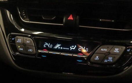 Toyota C-HR I рестайлинг, 2017 год, 2 070 000 рублей, 18 фотография