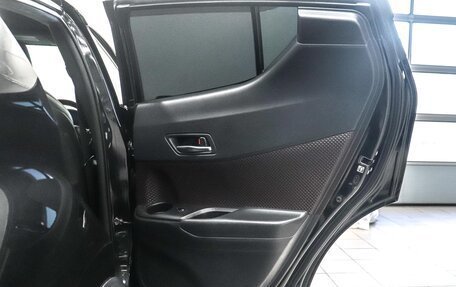 Toyota C-HR I рестайлинг, 2017 год, 2 070 000 рублей, 23 фотография