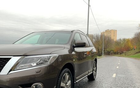 Nissan Pathfinder, 2015 год, 1 950 000 рублей, 4 фотография