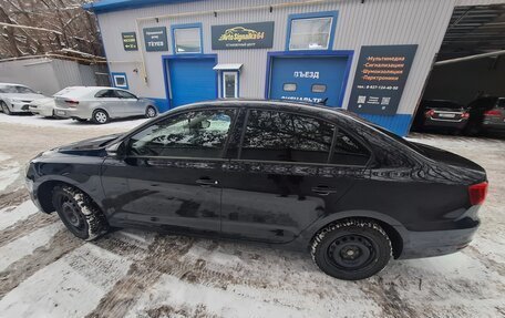 Volkswagen Jetta VI, 2012 год, 970 000 рублей, 3 фотография