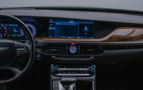 Genesis G90 I рестайлинг, 2016 год, 1 800 000 рублей, 12 фотография