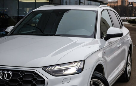 Audi Q5, 2021 год, 3 975 000 рублей, 2 фотография