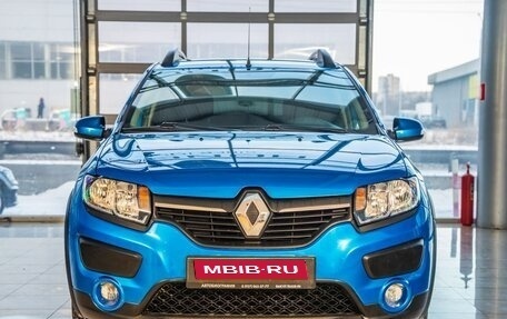 Renault Sandero II рестайлинг, 2015 год, 1 088 000 рублей, 2 фотография