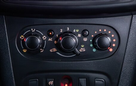 Renault Sandero II рестайлинг, 2015 год, 1 088 000 рублей, 28 фотография