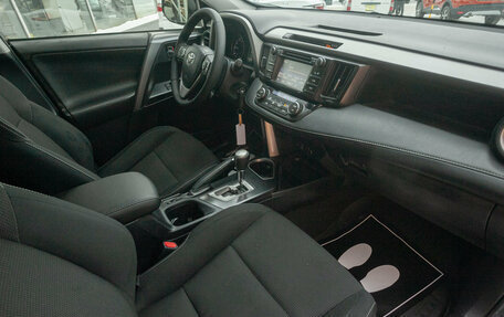 Toyota RAV4, 2016 год, 1 945 000 рублей, 18 фотография