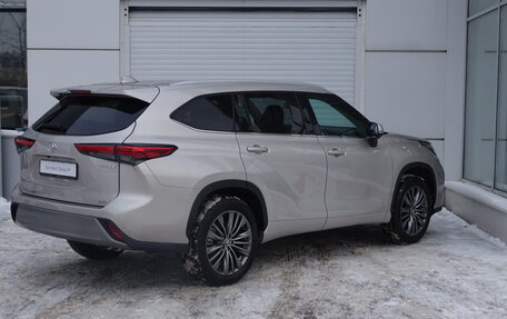 Toyota Highlander, 2025 год, 6 200 000 рублей, 2 фотография