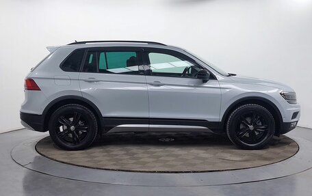 Volkswagen Tiguan II, 2019 год, 2 499 000 рублей, 4 фотография