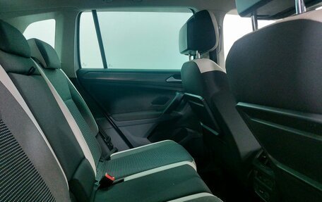 Volkswagen Tiguan II, 2019 год, 2 499 000 рублей, 14 фотография