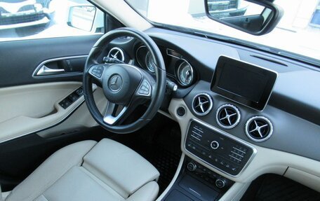 Mercedes-Benz GLA, 2016 год, 2 150 000 рублей, 12 фотография