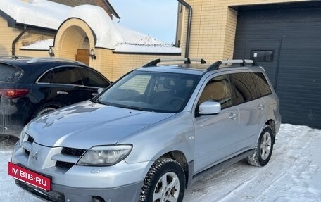 Mitsubishi Outlander III рестайлинг 3, 2003 год, 580 000 рублей, 3 фотография