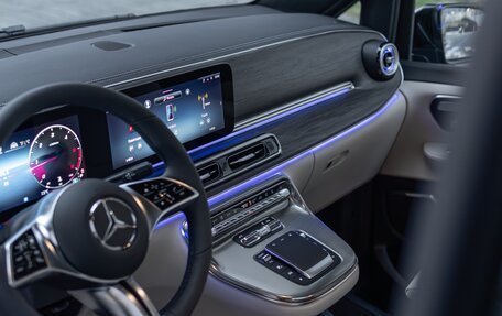 Mercedes-Benz V-Класс, 2024 год, 13 900 000 рублей, 19 фотография