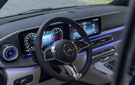 Mercedes-Benz V-Класс, 2024 год, 13 900 000 рублей, 18 фотография