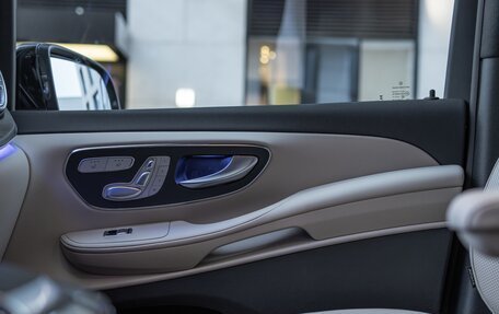 Mercedes-Benz V-Класс, 2024 год, 13 900 000 рублей, 20 фотография