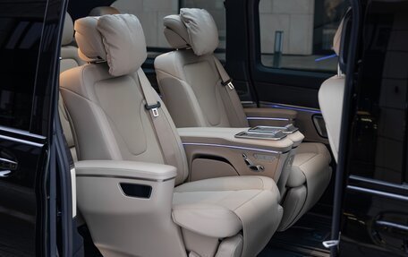 Mercedes-Benz V-Класс, 2024 год, 13 900 000 рублей, 33 фотография