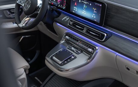 Mercedes-Benz V-Класс, 2024 год, 13 900 000 рублей, 27 фотография