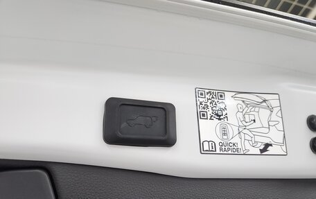 Toyota RAV4, 2025 год, 6 653 000 рублей, 19 фотография