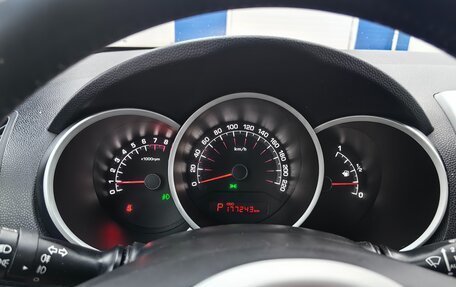 KIA Venga I, 2012 год, 890 000 рублей, 6 фотография