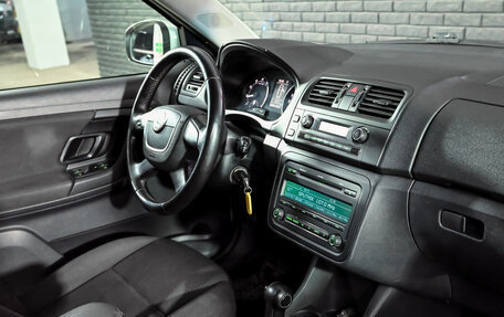 Skoda Fabia II, 2011 год, 600 000 рублей, 14 фотография