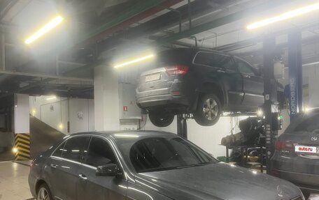 Mercedes-Benz E-Класс, 2010 год, 1 100 000 рублей, 2 фотография